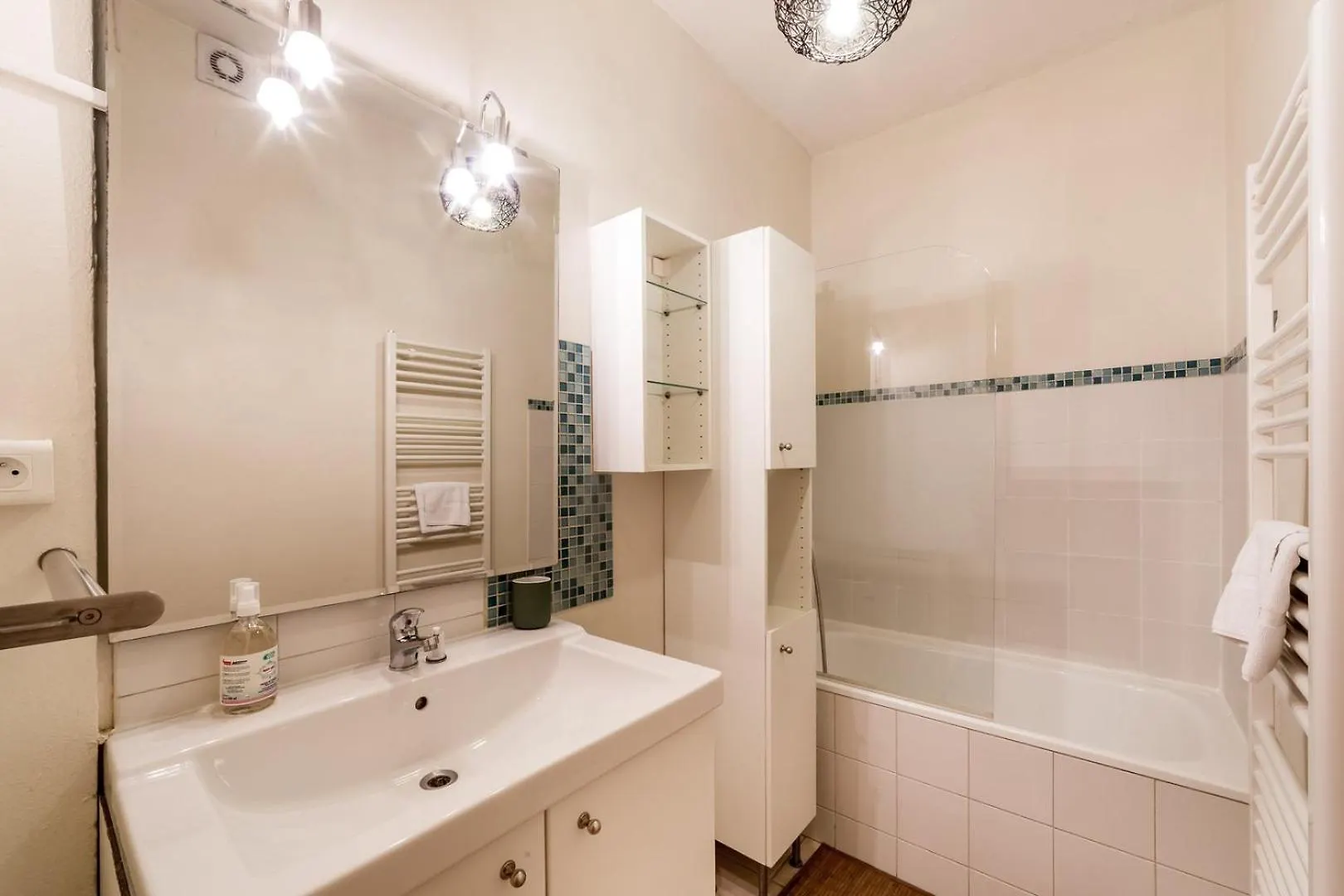 Escale Cosy Proche Gare Part Dieu Ail Lyon Apartment